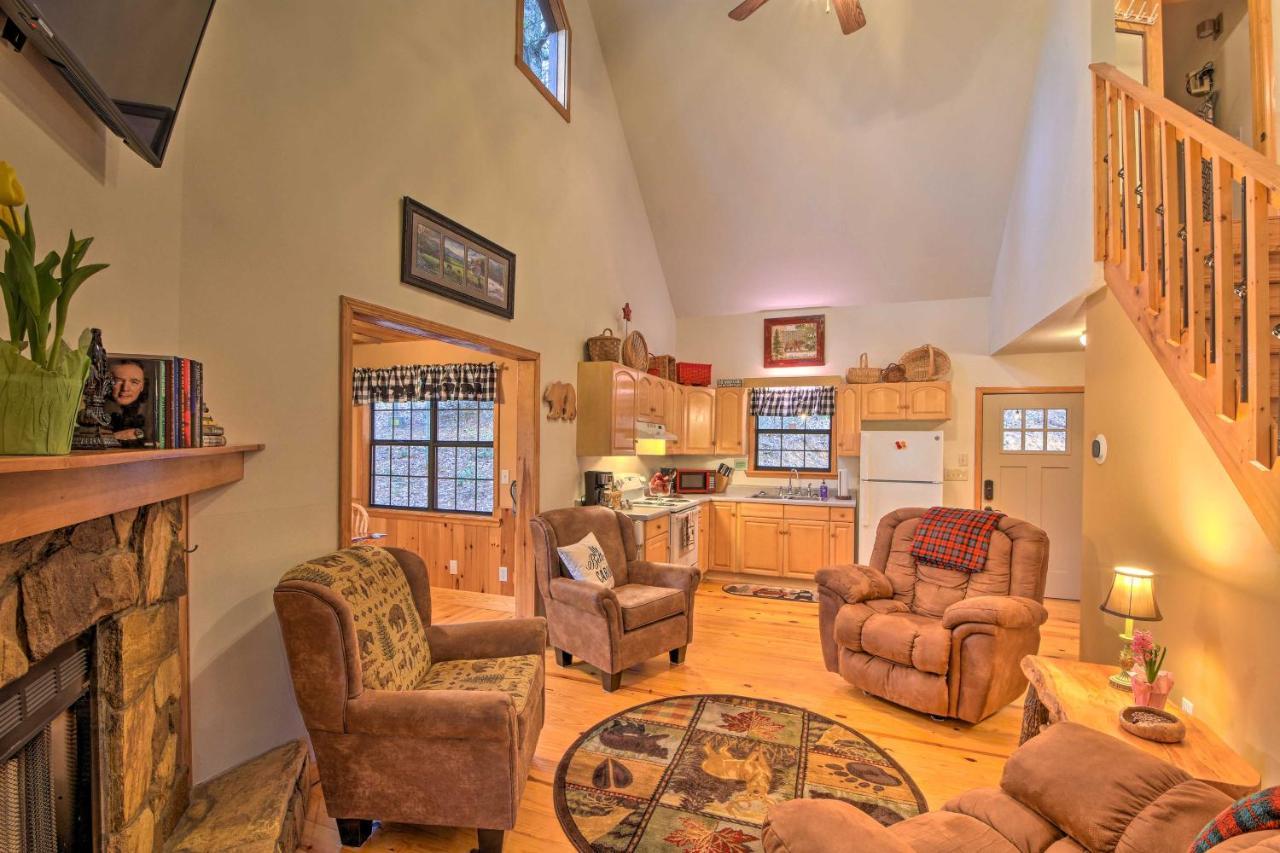 Modern Cabin With Deck In The Blue Ridge Mountains! Blairsville Exteriér fotografie